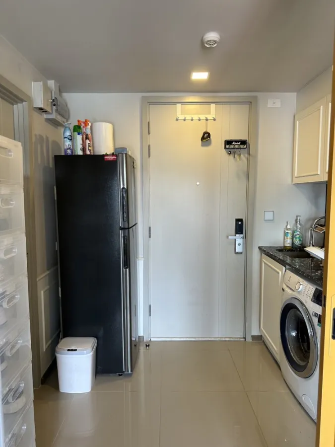 For sale, for rent, The Base Sukhumvit 50, decorated room, ready to move in. Very well built Hurry and catch Majongdon before you miss out.
