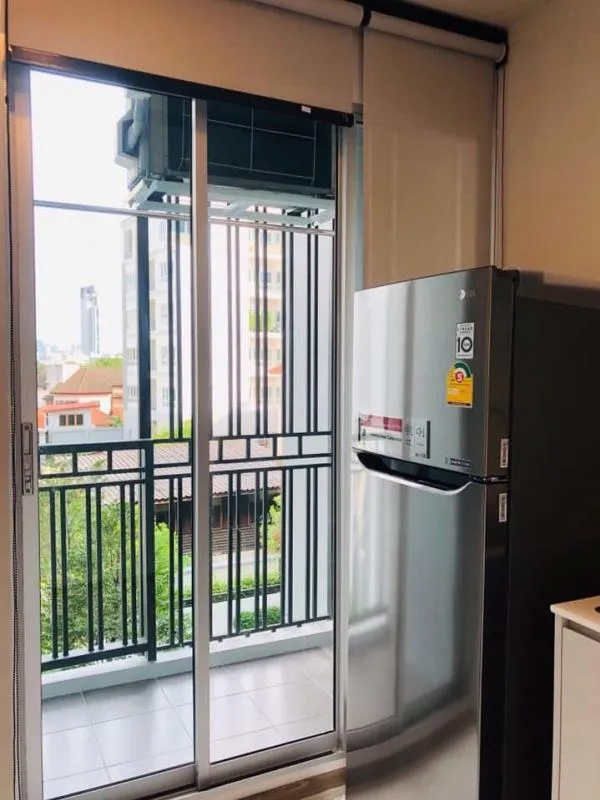 For rent The Tree Ladprao 15, luxury condo, peaceful surrounded by green gardens, not far from MRT, this room is ready!