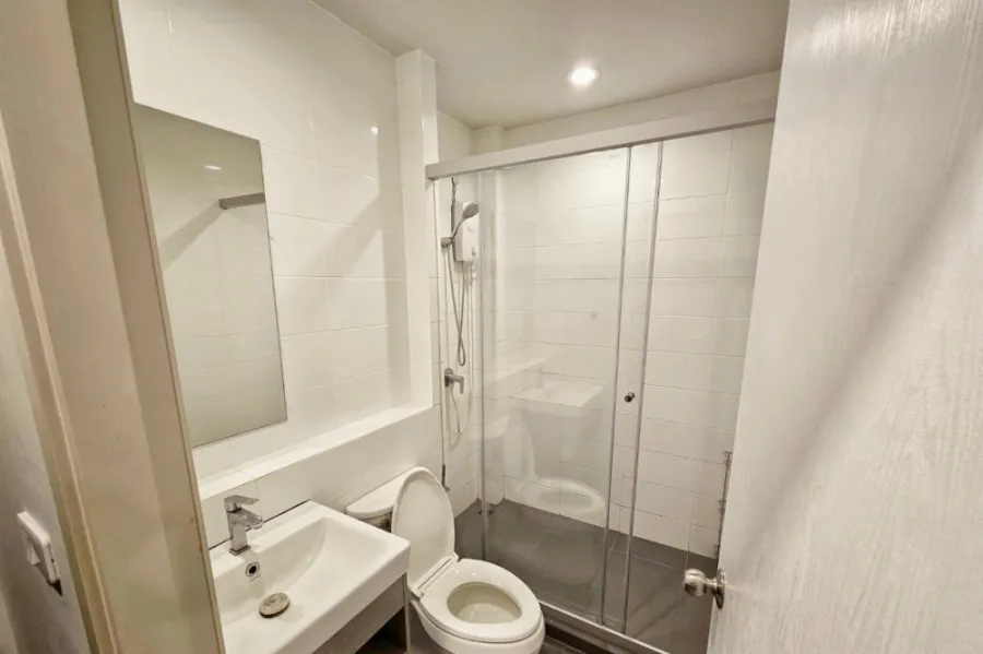 For sale: Common TU, 18th floor, great view, nice decorated room, minimalist, very minimalist, just come and move in.