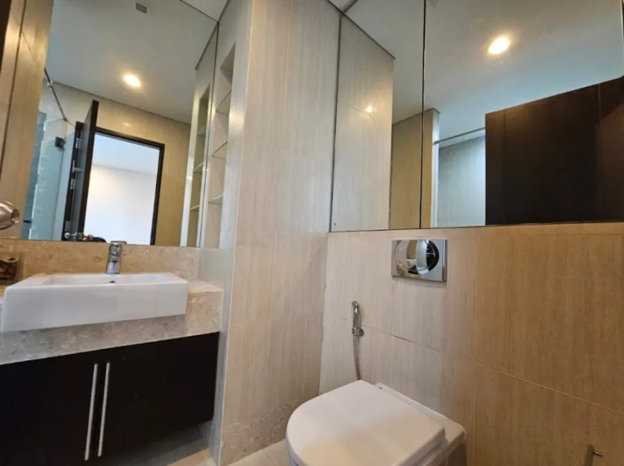 For rent!! Condo The Park Chidlom, 3rd floor, beautiful room, 2 bedrooms, fully furnished, ready to move in, don't miss it!!