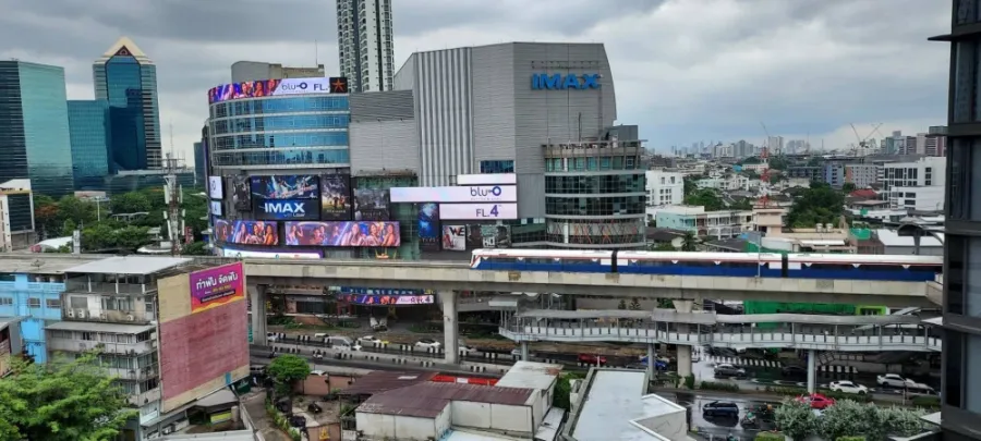 ขาย Central Ratchayothin Park ชั้น 15 ห้องหัวมุม 2 ห้องนอน 2 ห้องน้ำ วิวเมืองเริ่ดๆ เฟอร์ครบ พร้อมอยู่