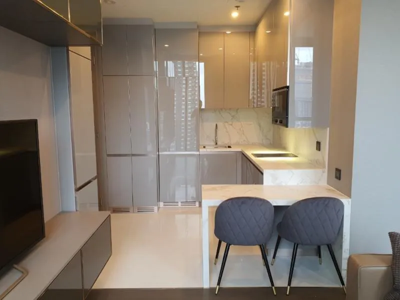 For rent, The Esse at Singha Complex, urgently, the room is ready to move in, at the right price, plus a good view like this, don't hesitate.