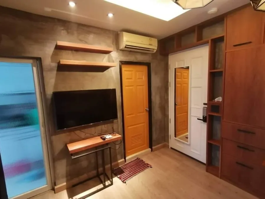 ให้เช่า Life @พหล18​ ห้องแต่งสไตล์​ Loft​ เฟอร์นิเจอร์และเครื่องใช้ไฟฟ้าครบ รีบย้ายด่วนๆ