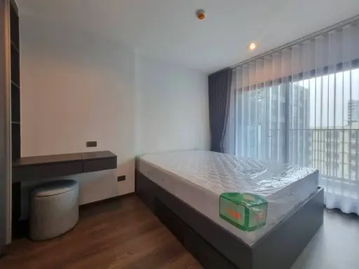 Selling The Excel Ladprao-Sutthisan, 6th floor, pool and sport club view. Fully furnished, ready to move in.
