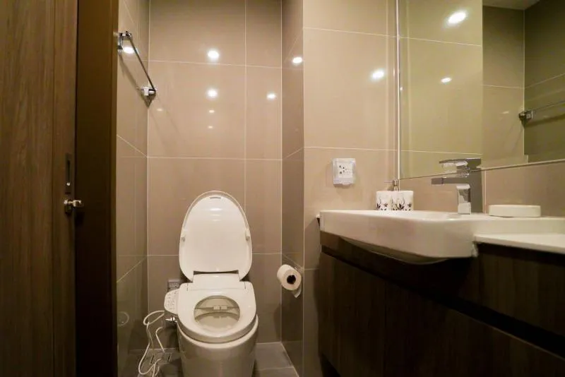 Sell/Rent Condo Ideo Mobi Asoke, fully furnished. ready to move in Great city view, good price, hurry up to reserve.