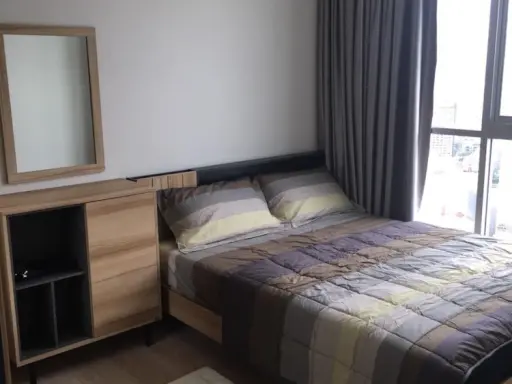 Urgent sale! Noble Revolve Ratchada condo, nice room, 35th floor, high view, great price, you'll regret it if you miss it. images