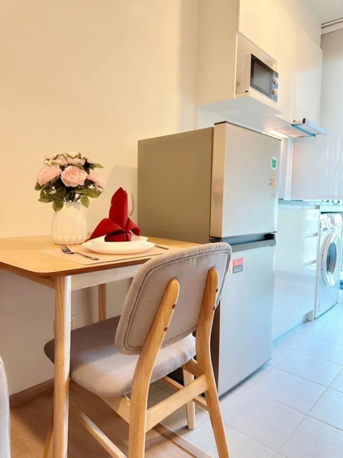 For rent Chewathai Kaset Nawamin, 8th floor, beautiful room, fully furnished, just carry your bags and move in immediately. Book now, don't miss it.