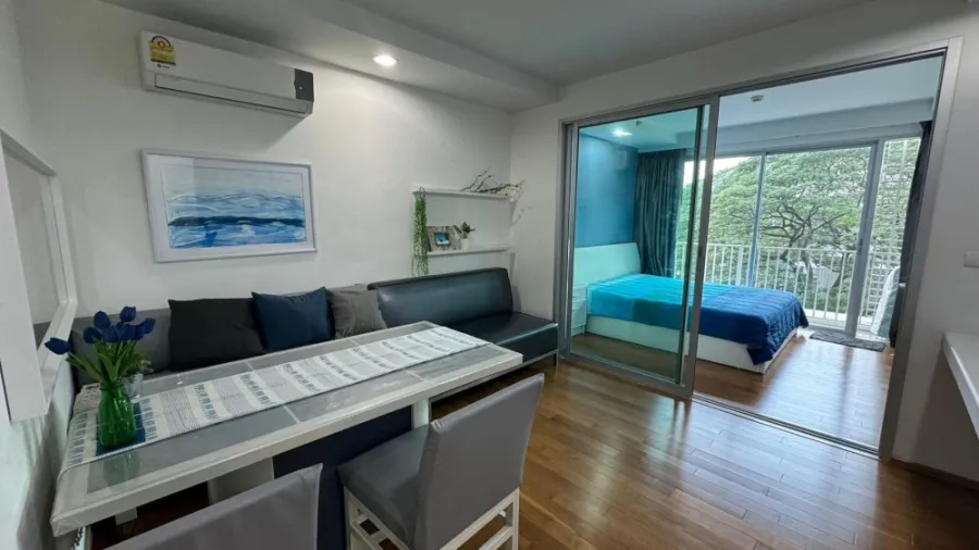 Condo for sale or rent, The Line Phahonyothin Park, south side, decorated in tone-controlled tones, very livable. Don't wait.