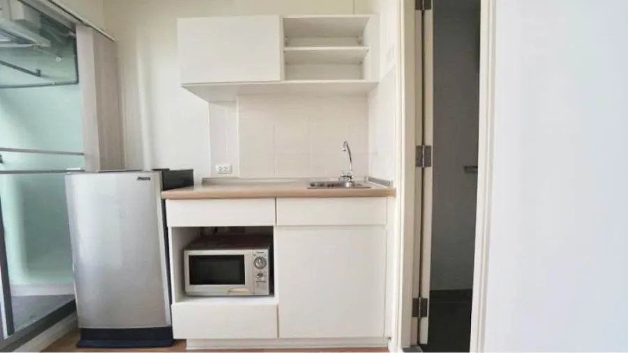 Condo for rent, Lumpini Ville, Sukhumvit 77, Building A, 11th floor, fully furnished, ready to move in, reasonable price, hurry up to grab it!!