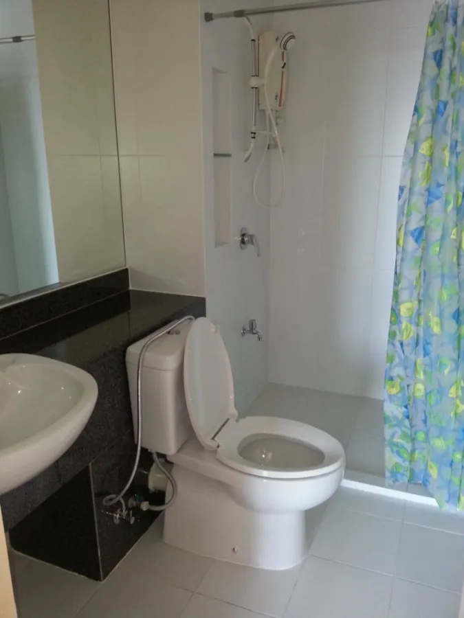 Condo for sale, The Parkland Taksin-Thapra, 2 bedrooms, 2 bathrooms, 18th floor, north, friendly price, buy quickly, don't wait.