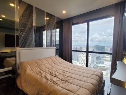 Ashton Chula-Silom condo for rent, beautiful view Fully furnished, luxury, 2 bedrooms, 2 bathrooms, can't miss it.