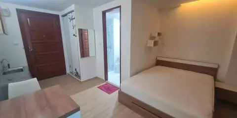 For sale Emerald Residence Ratchada Condominium ห้องสตูดิโอ ชั้น 8 ราคาจับต้องได้ จองเลย