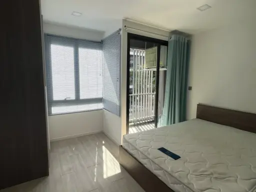 For rent: Atmoz Ladprao 71, a nice room on the 2nd floor, good location, fully equipped with amenities. Hurry and reserve now!