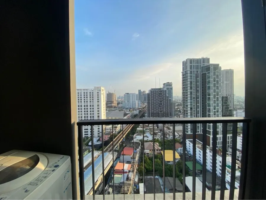 For rent The editor, high floor, get a view of BTS. with complete set of electrical appliances The best solution for living, book now.
