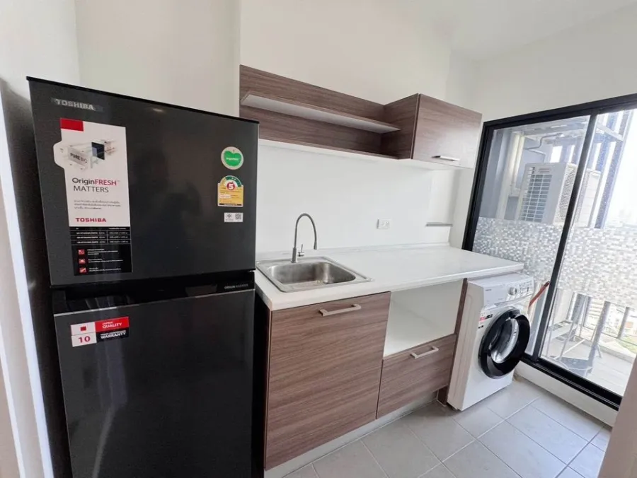 ให้เช่า The Tree Interchange ห้องกว้างขวาง อยู่สบาย ชั้นสูง วิวสวย มี Walk-In Closet ในตัว ห้ามพลาด