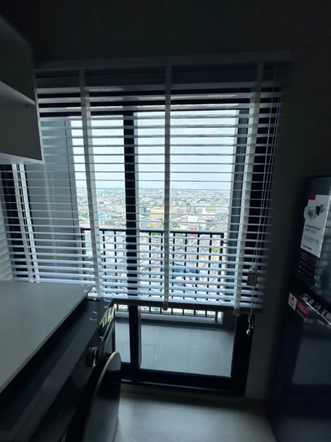 ให้เช่า Condo Nue Noble Ngamwongwan ห้องพร้อมอยู่ เฟอร์พร้อม ชั้นสูง จองเลย ห้ามพลาด