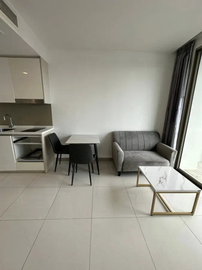 For rent: The Riviera Wongamat Beach. Lovely room with amazing amenities and stunning, unblocked views. Book now!