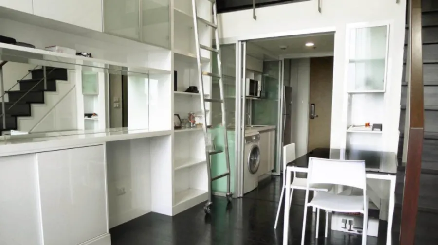Condo for rent, Ashton Morph 38, south, corner room, green area view, private, beautiful, ready to move in.