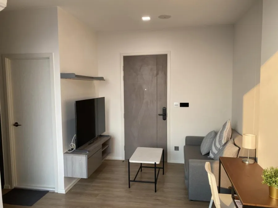For rent, Modiz Rhyme Ramkhamhaeng, room ready to move in, 14th floor, high view, affordable price. You must hurry and reserve it.