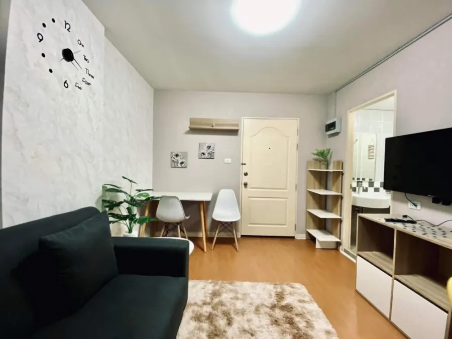 For rent, Lumpini Condo Town Rattanathibet, beautiful looking room, complete electrical appliances Hurry up to reserve now.