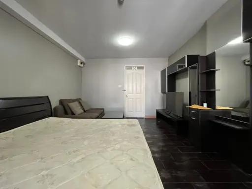 For rent: City Home Ratchada-Pinklao, ready to move in, furnished, affordable price, hurry and reserve now!