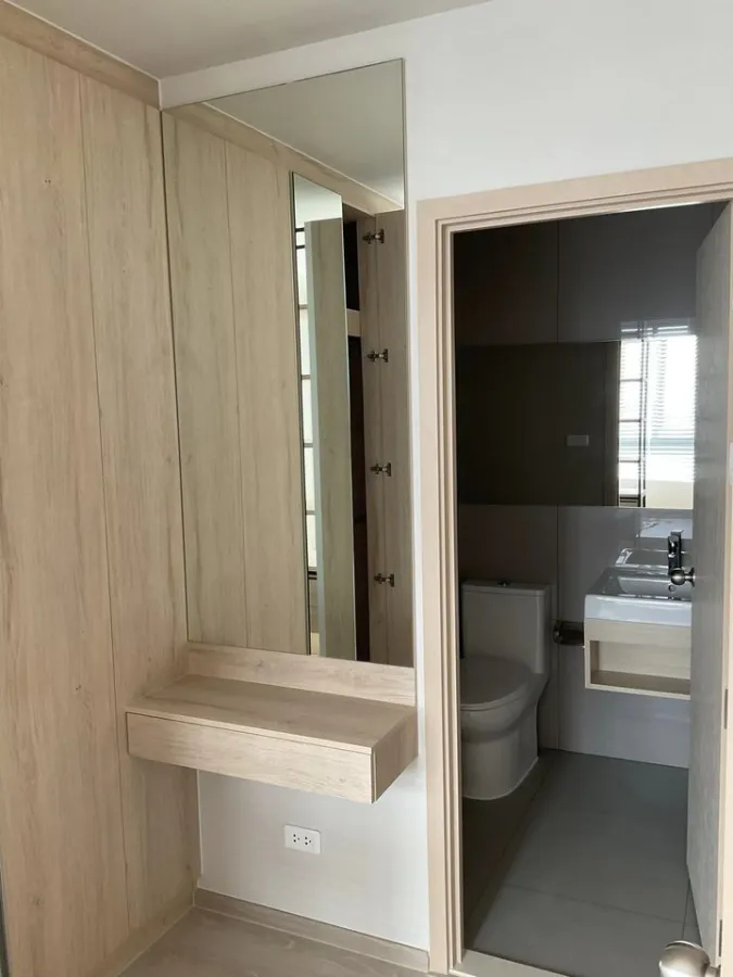 Condo sales down Nue noble Ngamwongwan, 1 bedroom, 1 bathroom, 22nd floor, high view, plus a good price You must not miss