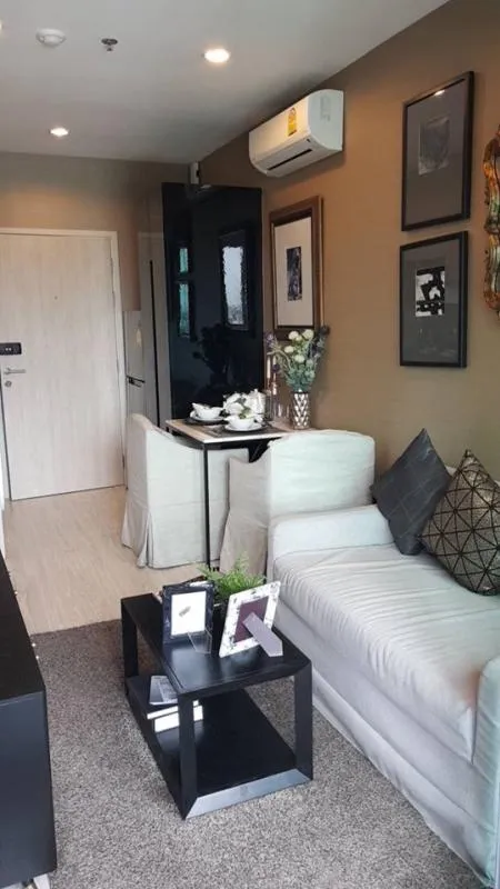 Sell ​​/ rent urgently !! Ideo Mobi Sukhumvit Eastgate Condo, beautiful room, luxury decoration, fully furnished, ready to move in, book now !!