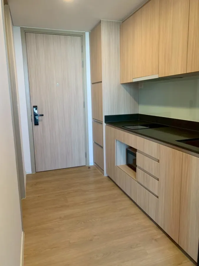 🎀🏙 For Sale & Rent: Landmark @ MRT Station Condo 🏙🎀