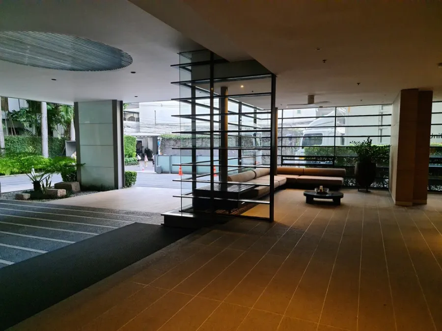 Rent Domus condominium, fully furnished, spacious room, well built in, miss it and will regret it.