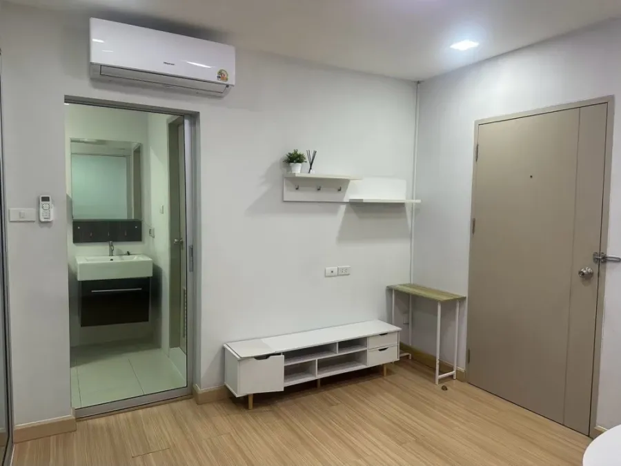 Smart Watcharapol apartment for rent. Fully furnished, ready to move in. Affordable price. Just bring your belongings and you can move right in!