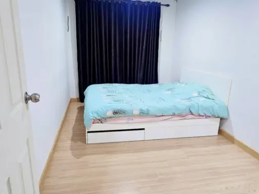For rent: The Kit Plus Nawamin. Cool and comfortable day and night. Even during the day it's not hot, saving on air conditioning electricity costs. Do