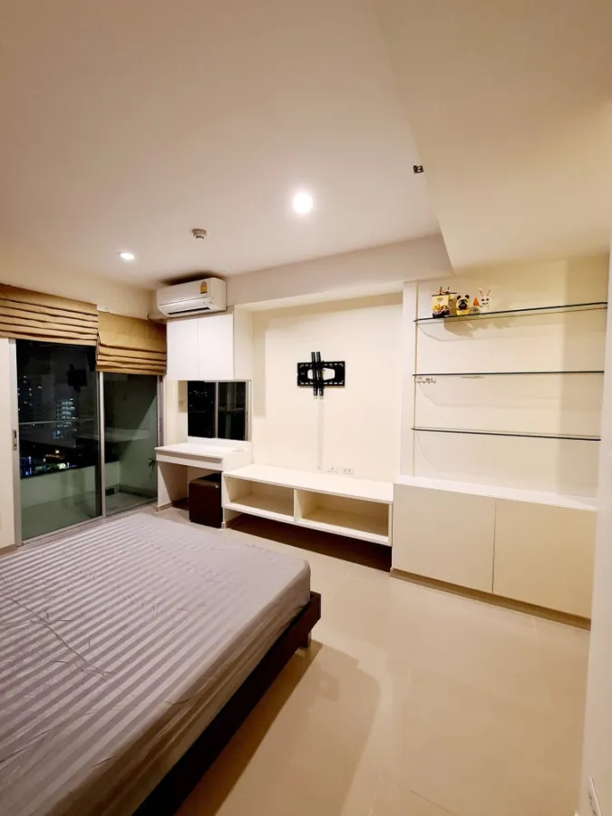 ขายคอนโด Inspire Place ABAC-Rama IX ห้องสตูดิโอ แต่งน่าอยู่ ชั้น 9 วิววิวฝั่งสนามกีฬา รีบมาซื้อเลย