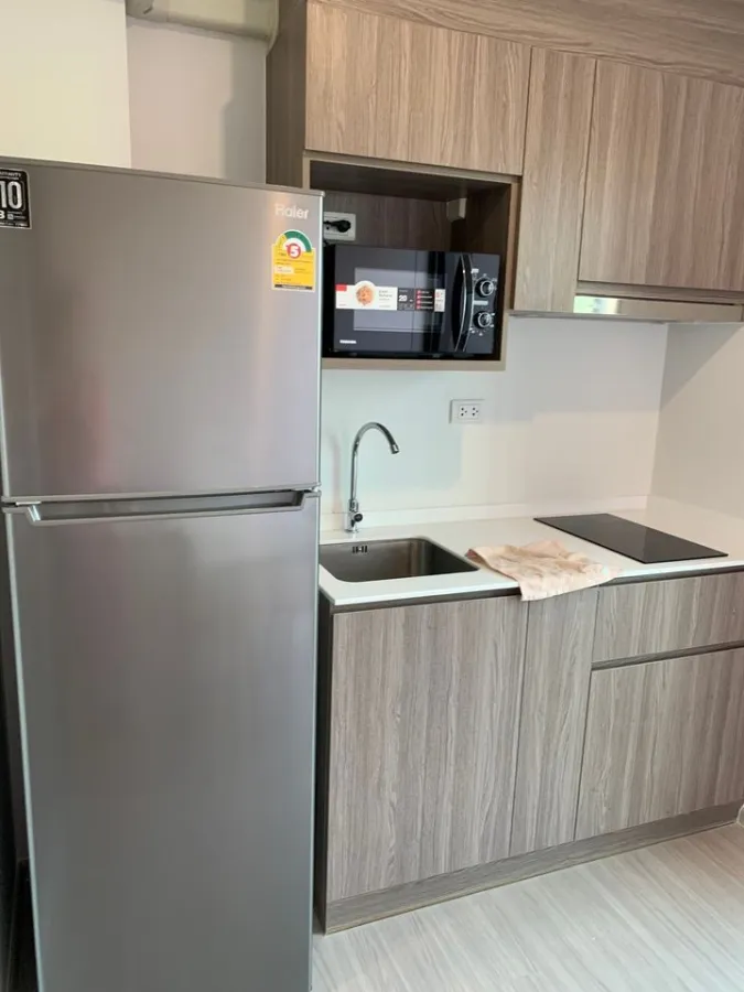 For rent The parkland Charan-pinklao Complete furniture and electrical appliances Got a very beautiful view, don't miss it.