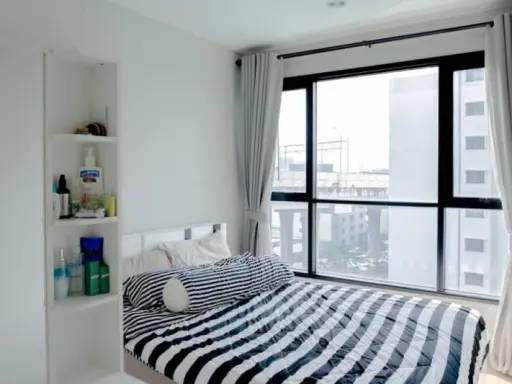 ** Condo for sale The Base Rama 9 - Ramkhamhaeng ** Pool view Ready to move in A golden location worth investing in Come to reserve !!!