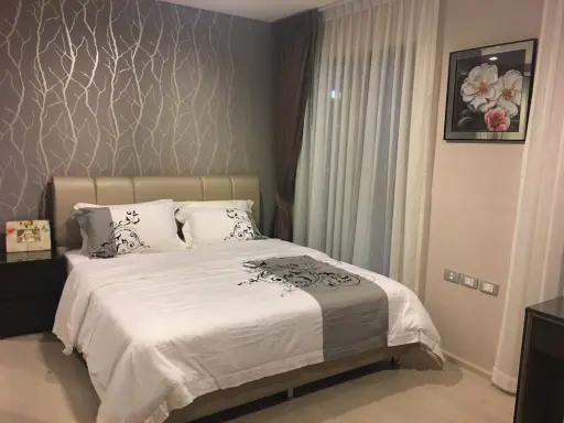 Condo for rent, Rhythm Sukhumvit 36-38, corner room, 16th floor, large size, ready to move in, good price, don't wait!