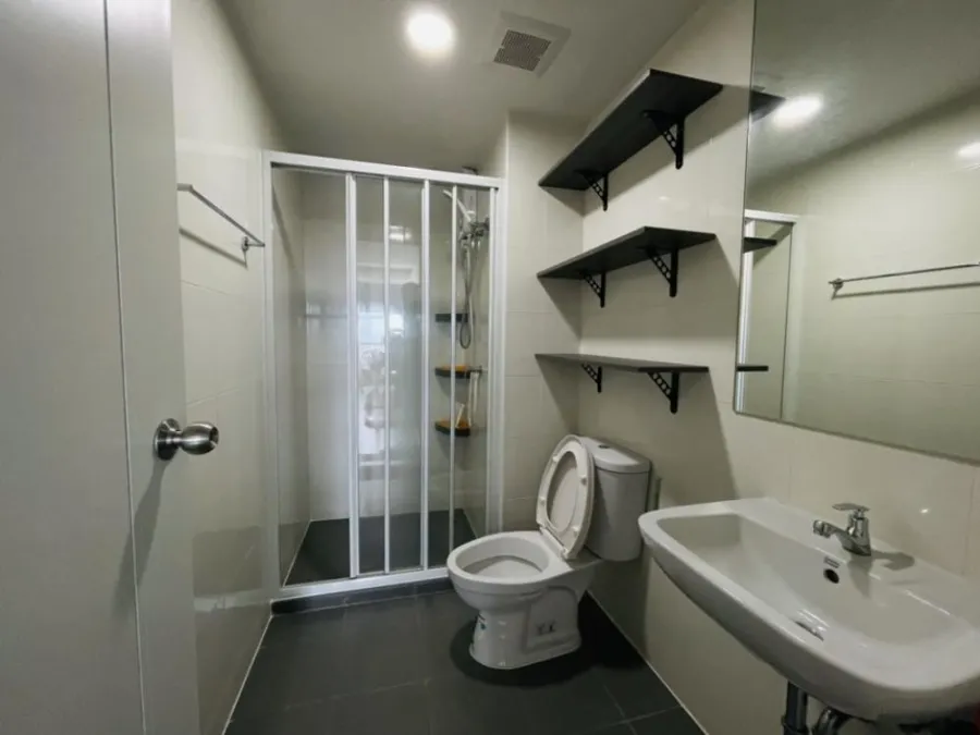 For sale, rent!! Condo Notting Hill Sukhumvit-Phraeksa, 21st floor, corner room, fully furnished, ready to move in, don't miss it!!