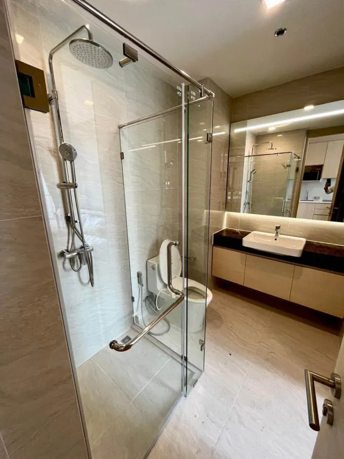 Condo for rent, Noble state 39, high floor, beautifully decorated room, well built, very elegant, don't miss it, urgent.