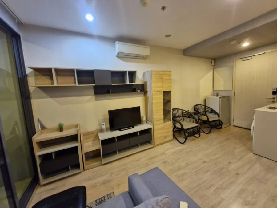 For sale/rent!! Condo Ideo Q Chula-Samyan Live luxuriously and higher than others with the highest floor with a great view. Urgent!!