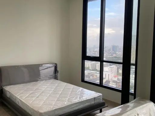 For rent!! Condo Chapter Charoen Nakhon-Riverside, beautiful room decorated in Black and White tones. Book now!! images