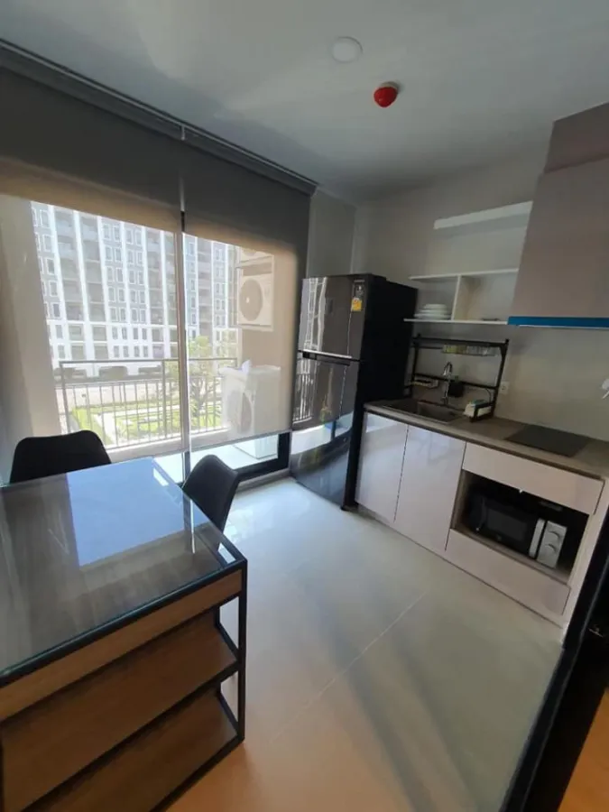 For rent Aspire Asoke-Ratchada 1 bedroom, separated room. Fully furnished, ready to move in, pool view, affordable price
