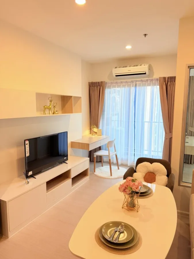 For rent: The Prodigy Phetkasem 62, fully furnished, full electrical appliances, cute and comfortable room, hurry and book now.