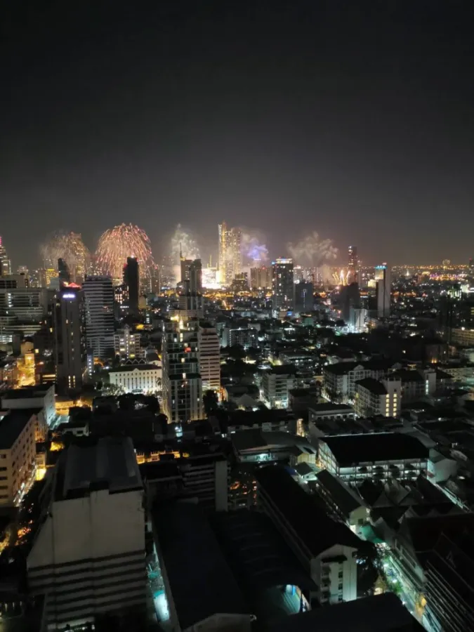 For rent Ashton Chula-Silom Condo, 2 bedrooms, 1 bathroom, very beautiful room, built-in throughout the room, beautiful view, book now