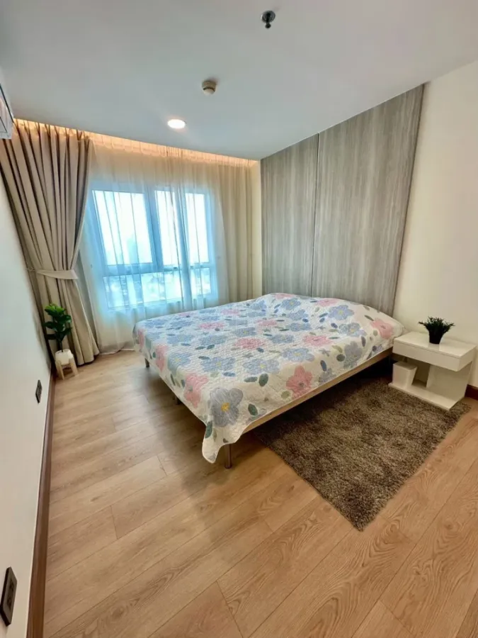 ให้เช่า Belle Grand Rama 9 ห้องสวย พร้อมอยู่ วิวเมือง ชั้นสูง พร้อมเฟอร์นิเจอร์และเครื่องใช้ไฟฟ้าครบครัน