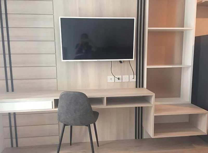 Condo for rent, Ideo Q Chula-Samyan, newly refurbished room, pool view, fully furnished, hurry up and reserve.