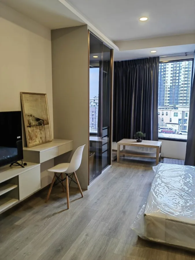 For rent: Soho Bangkok Ratchada, nice room, perfectly decorated. Good electrical appliances. Hurry and reserve now.