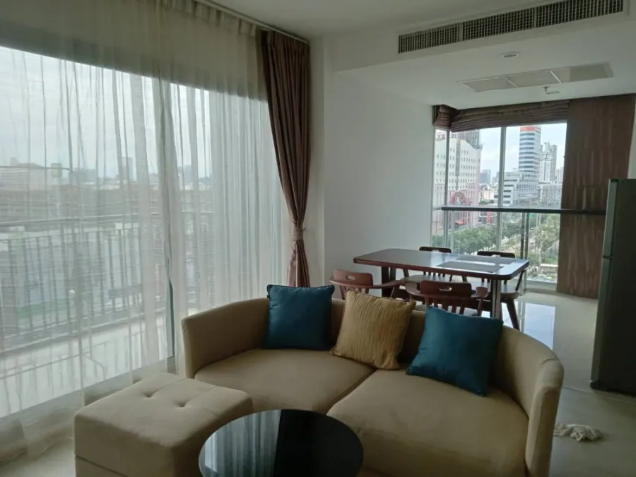 Condo for rent Life Ratchadaphisek, 2 bedrooms, 2 bathrooms, 8th floor, fully furnished with built-in furniture, don't miss it.