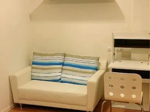 For rent, Lumpini Ville On Nut 46, partitioned room, fully furnished, ready to move in. Hurry up and book now, don't miss it.