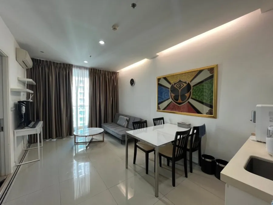 For rent!! Condo T.C. Green, 18th floor, nice room, fully furnished. Just come and move in. Don't miss out!!