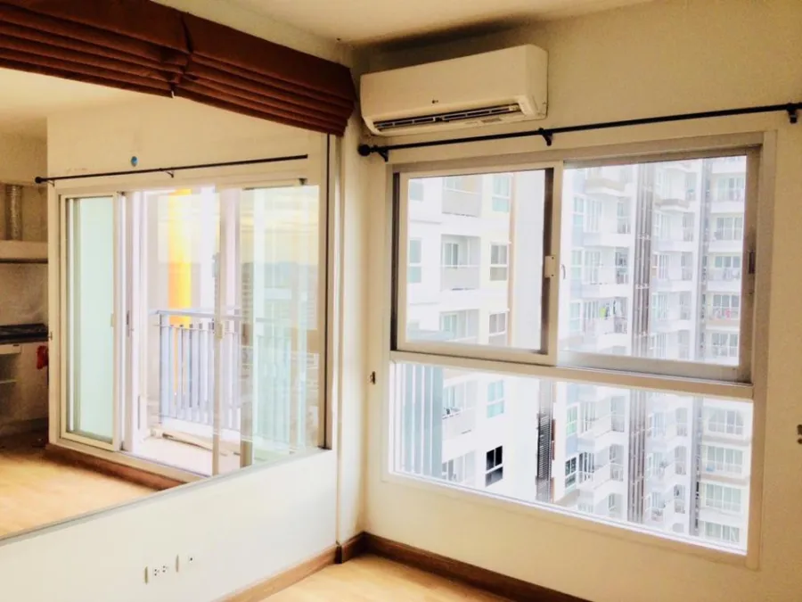 For Sale The Parkland Taksin - Tha Phra, empty room, 20th floor, size 35 sq.m., beautiful room, good condition, buy now