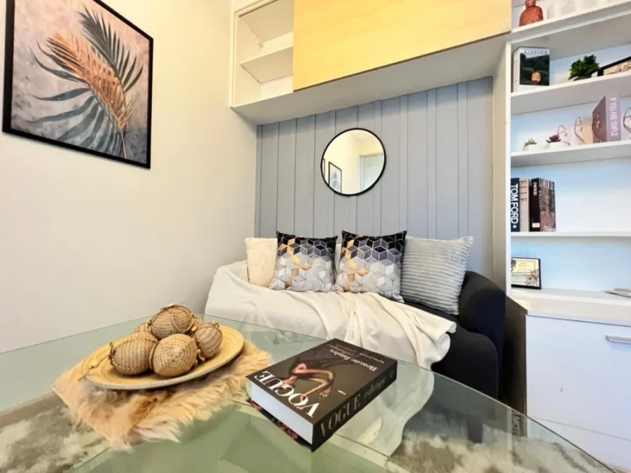 Condo for rent: The Iris Rama 9-Srinakarin. Decorated in a minimalist style, nice to live in, good price, reserve first, stay first.